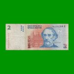 PESOS CONVERTIBLES 2do DISEÑO $2,00, BOT 3240, AÑO 2013, ESTADO  BUENO .-