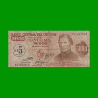 BILLETE DE URUGUAY $5.000 PESOS RESELLADO A 5 N$, PICK 57, AÑO 1975, ESTADO BUENO .-