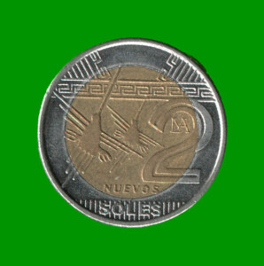 MONEDA DE PERU 2 NUEVOS SOLES, BIMETALICA, AÑO 2012, ESTADO USADA.-