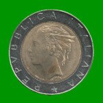 MONEDA DE ITALIA 500 LIRAS, AÑO 1983, BIMETALICA, ESTADO USADA.- - Imagen 2