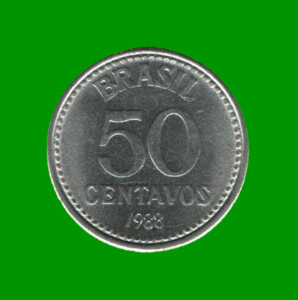 MONEDA DE BRASIL 50 CENTAVOS, AÑO 1988, ESTADO USADA.-