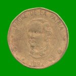 MONEDA DE REPUBLICA DOMINICA 1 PESO, AÑO 1992, ESTADO USADA.- - Imagen 2