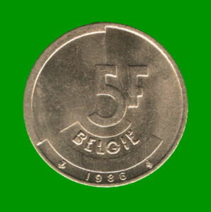 MONEDA DE BELGICA 5 FRANCO BELGIE, AÑO 1986, ESTADO USADA.-