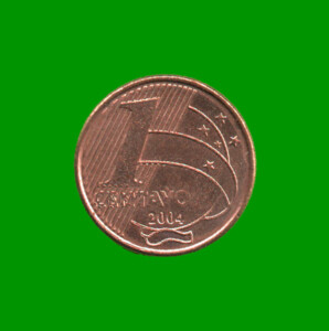 MONEDA DE BRASIL 1 CENTAVO, AÑO 2004 ESTADO USADA.-