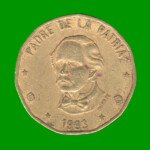MONEDA DE REPUBLICA DOMINICA 1 PESO, AÑO 1993, ESTADO USADA.- - Imagen 2