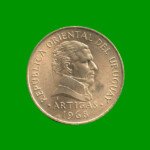 MONEDA DE URUGUAY $ 5,00  AÑO 1968, ESTADO USADA.- - Imagen 2
