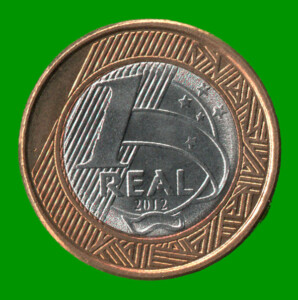 MONEDA DE BRASIL 1 REAL, BIMETALICA, AÑO 2012, ESTADO USADA.-