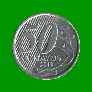 MONEDA DE BRASIL 50 CENTAVOS, AÑO 2013, ESTADO USADA.-