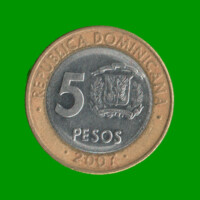 MONEDA DE REPUBLICA DOMINICA 5 PESOS, BIMETALICA, AÑO 2007, ESTADO USADA.-