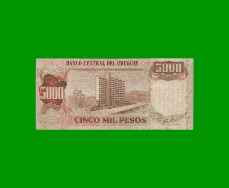 BILLETE DE URUGUAY $5.000 PESOS RESELLADO A 5 N$, PICK 57, AÑO 1975, ESTADO MUY BUENO- .- - Imagen 2