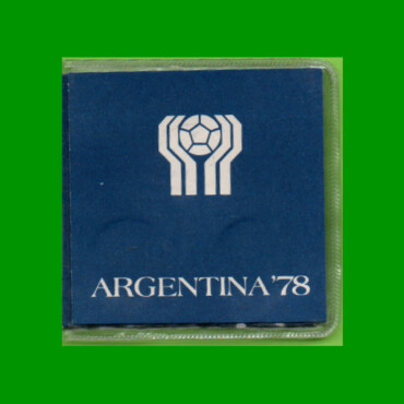 BLISTER SET (3) MONEDAS ARGENTINAS CONMEMORATIVAS, MUNDIAL FUTBOL, AÑO 1977, ESTADO NUEVO.-