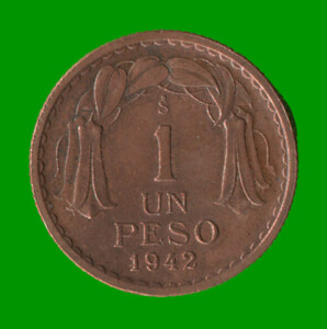 MONEDA DE CHILE 1 PESO,  AÑO 1942, ESTADO USADA.-