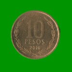 MONEDA DE CHILE 10 PESO , AÑO 2010 , ESTADO USADA.-