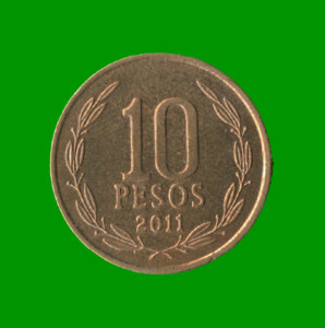 MONEDA DE CHILE 10 PESO , AÑO 2011 , ESTADO USADA.-