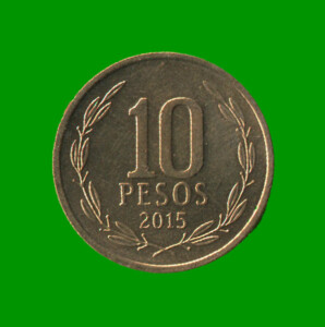 MONEDA DE CHILE 10 PESOS , AÑO 2015 , ESTADO USADA.-