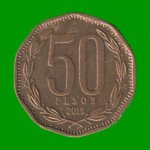 MONEDA DE CHILE 50 PESOS , AÑO 2015 , ESTADO USADA.-