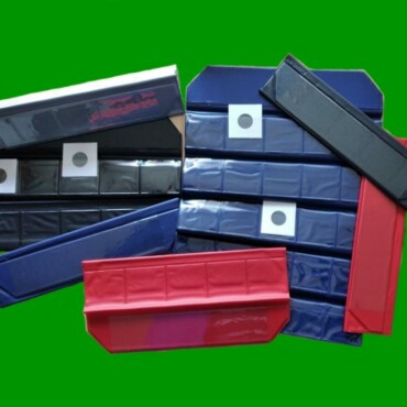 PORTA MONEDAS DE PLASTICO, 25 ESPACIOS, MARCA ORGANIZER, ESTADO NUEVO.-